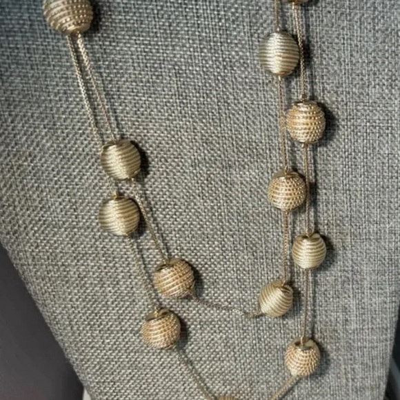 NWT LONG GARLAND NECKLACE VERY VERSATILE BEAUTIFUL ACCENT DESIGN - Picture 4 of 9